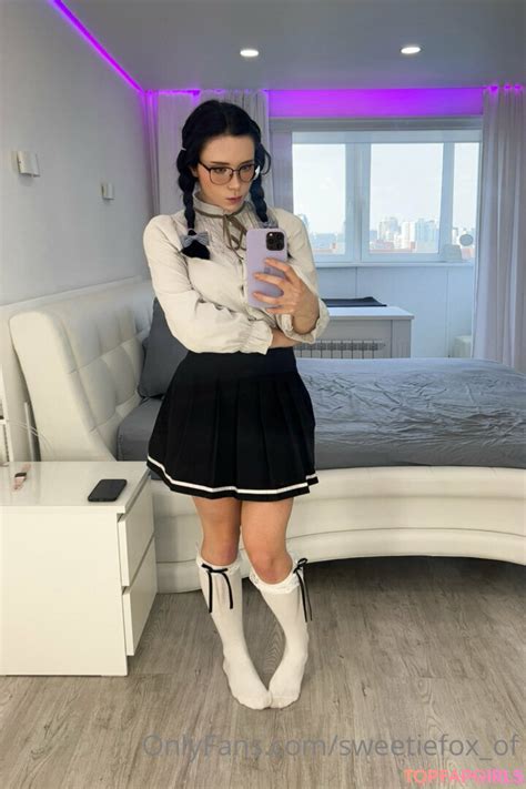 sweety fox porn|Sweetie Fox – Pornstar Videos.